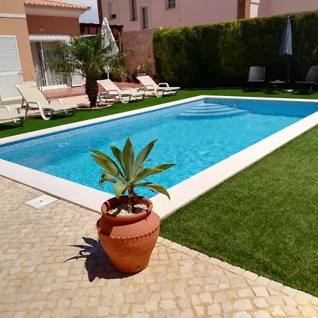 Guest house Casa Lusa - Vila Privada Com Piscina *