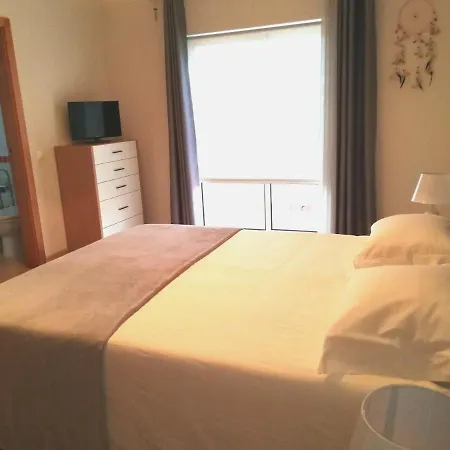 Casa Lusa - Vila Privada Com Piscina Guest house
