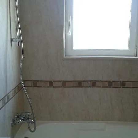 Casa Lusa - Vila Privada Com Piscina 게스트하우스 *